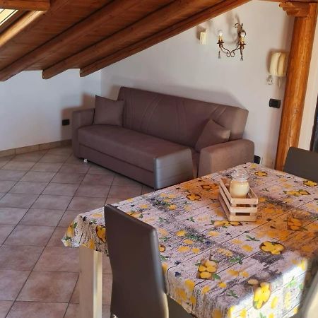 Casa Vacanza Lmt Aci Catena Exterior foto